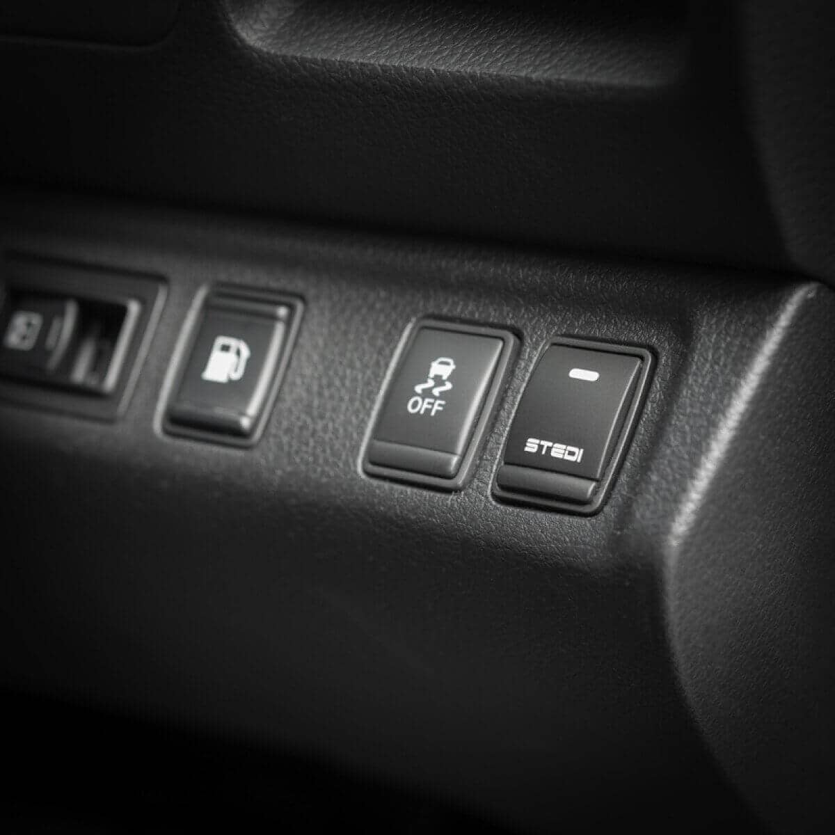 STEDI Nissan NP300 Navara Pathfinder Switch